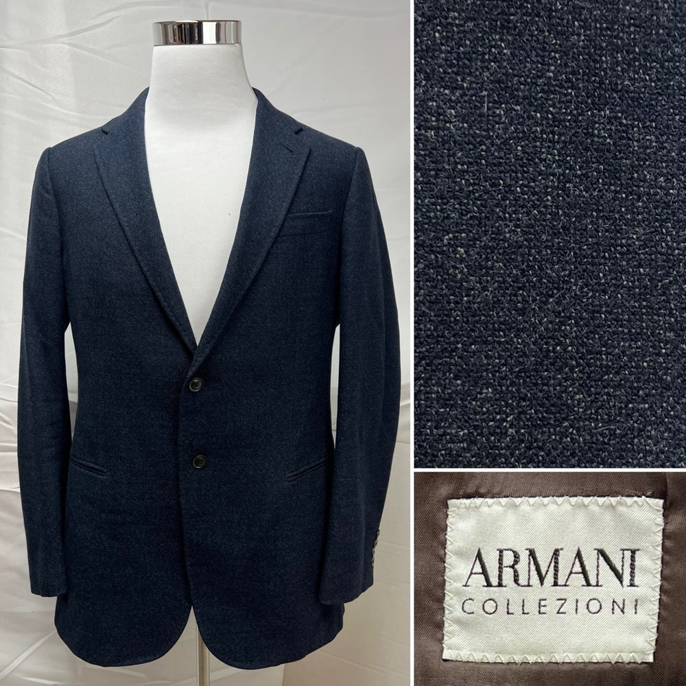 Classic Luxury: Armani Collezioni Men’s Navy Blue Woven Blazer / Sport Coat